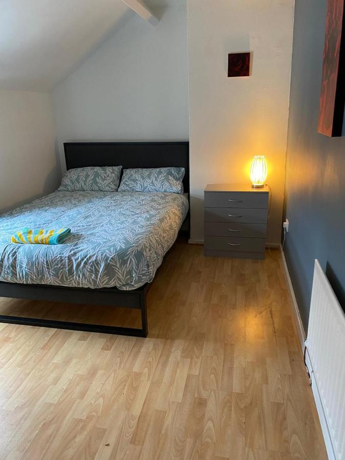 The Superhost - 4 Bedroom House صندرلاند المظهر الخارجي الصورة
