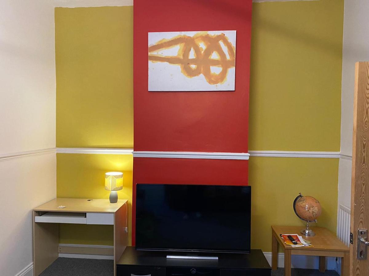 The Superhost - 4 Bedroom House صندرلاند المظهر الخارجي الصورة
