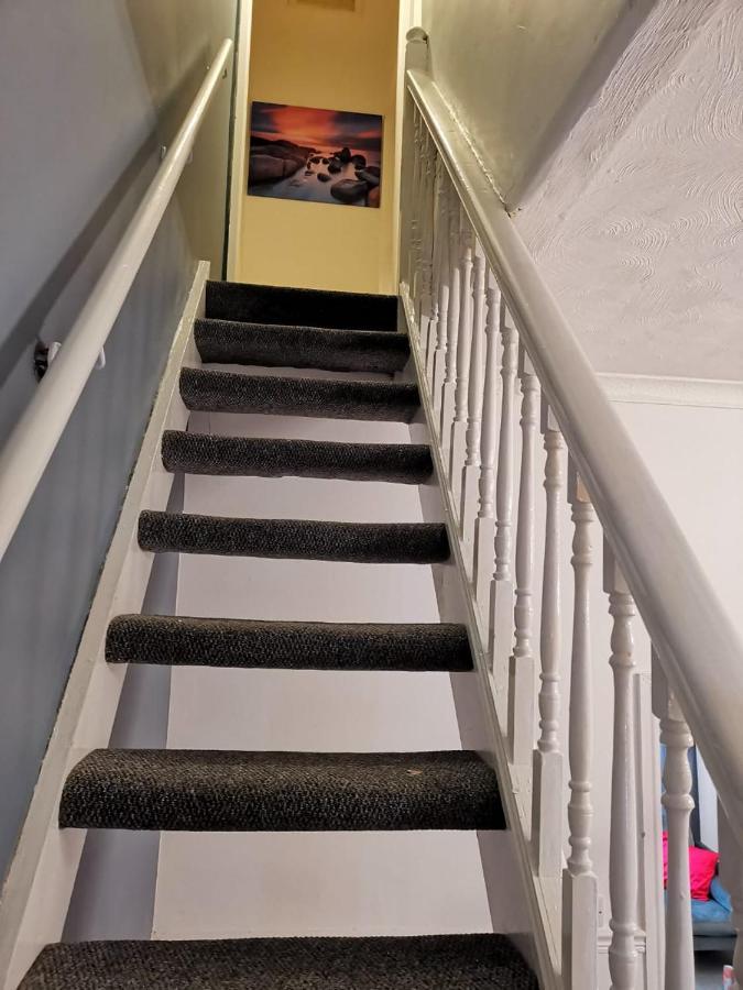 The Superhost - 4 Bedroom House صندرلاند المظهر الخارجي الصورة