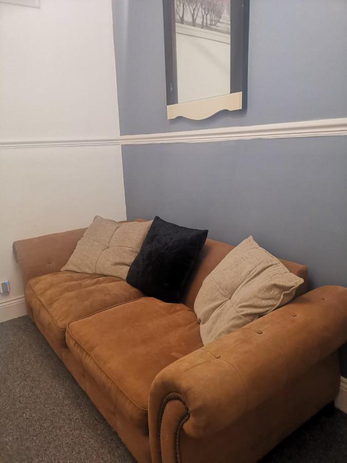 The Superhost - 4 Bedroom House صندرلاند المظهر الخارجي الصورة